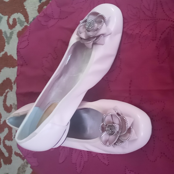Ladies Pink Flat's by: "Ros Hommerson" - Picture 3 of 12